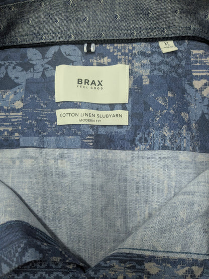 Sleeve corta della camicia di lino Brax. Stampa blu beige. Taglia XL. Fit moderno.