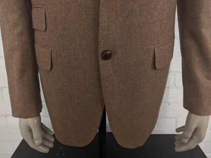 La veste bostonienne en laine. Motif à chevrons marron champagne. Taille 50 / M.