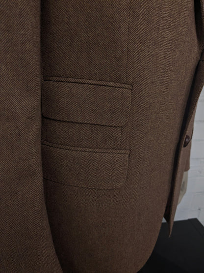 La veste bostonienne en laine. Motif à chevrons marron champagne. Taille 50 / M.