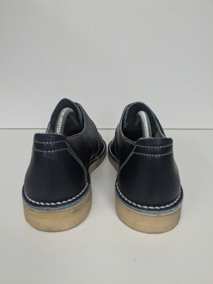 Kickerschuhe mit Klettverschluss. Dunkelblau gefärbt. Größe 43.