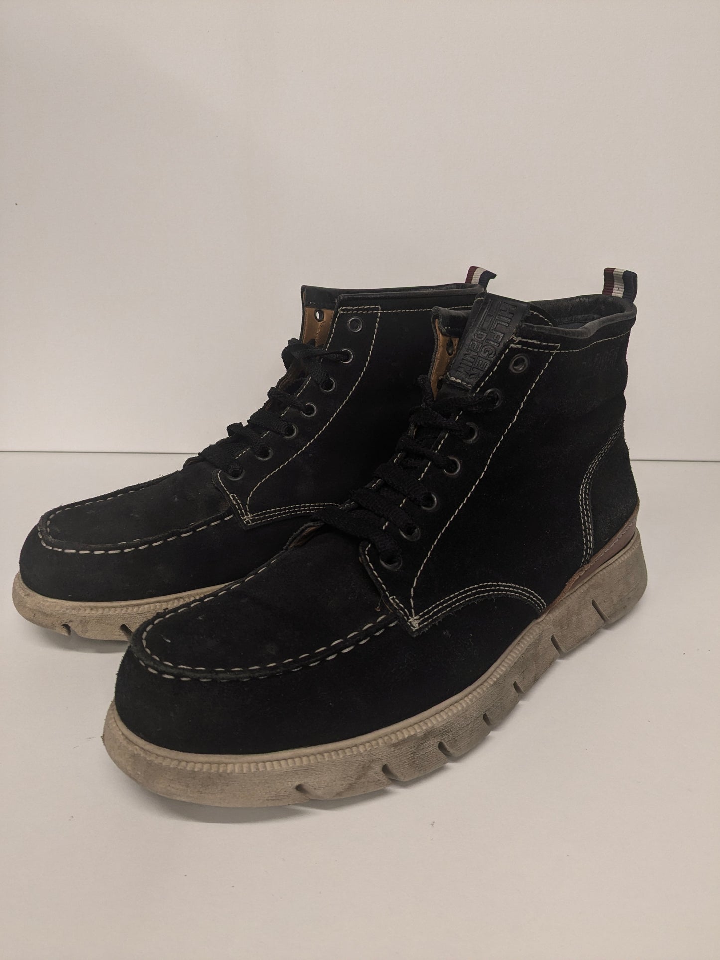 Tommy Hilfiger leather lace -up shoes / boots. Black colored. Size 45.