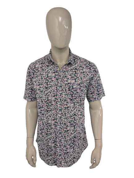 Chemise RVCA à manches courtes. Imprimé floral rose gris vert. Taille XL.