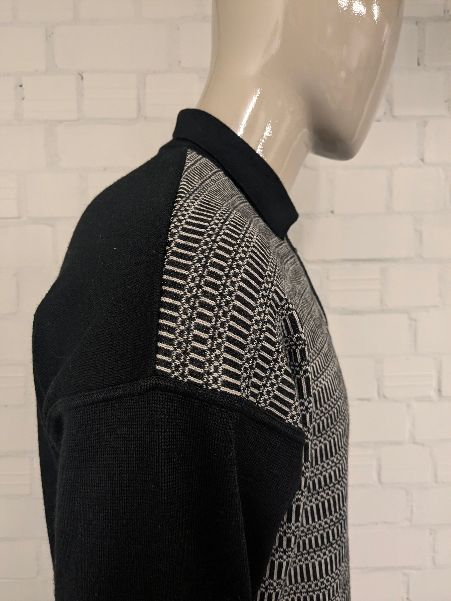 Suéter vintage Ortomag con cremallera. Beige de color negro. Tamaño 2xl / xxl.