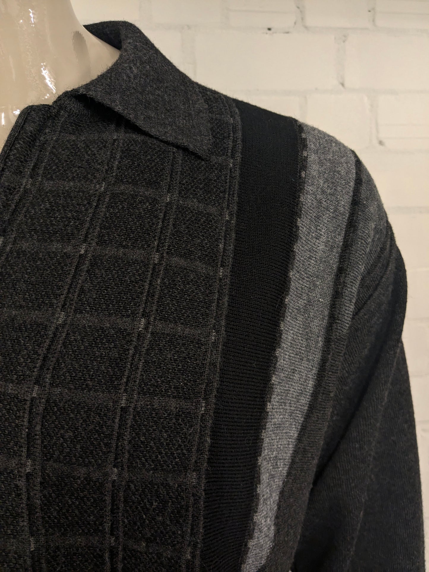 Vintage Belika wool polo sweater. Gray black colored. Size XL. 50% wool.