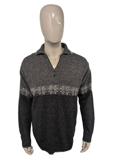 Canda woolen sweater with zipper. Gray colored. Size L. 60% Wool.