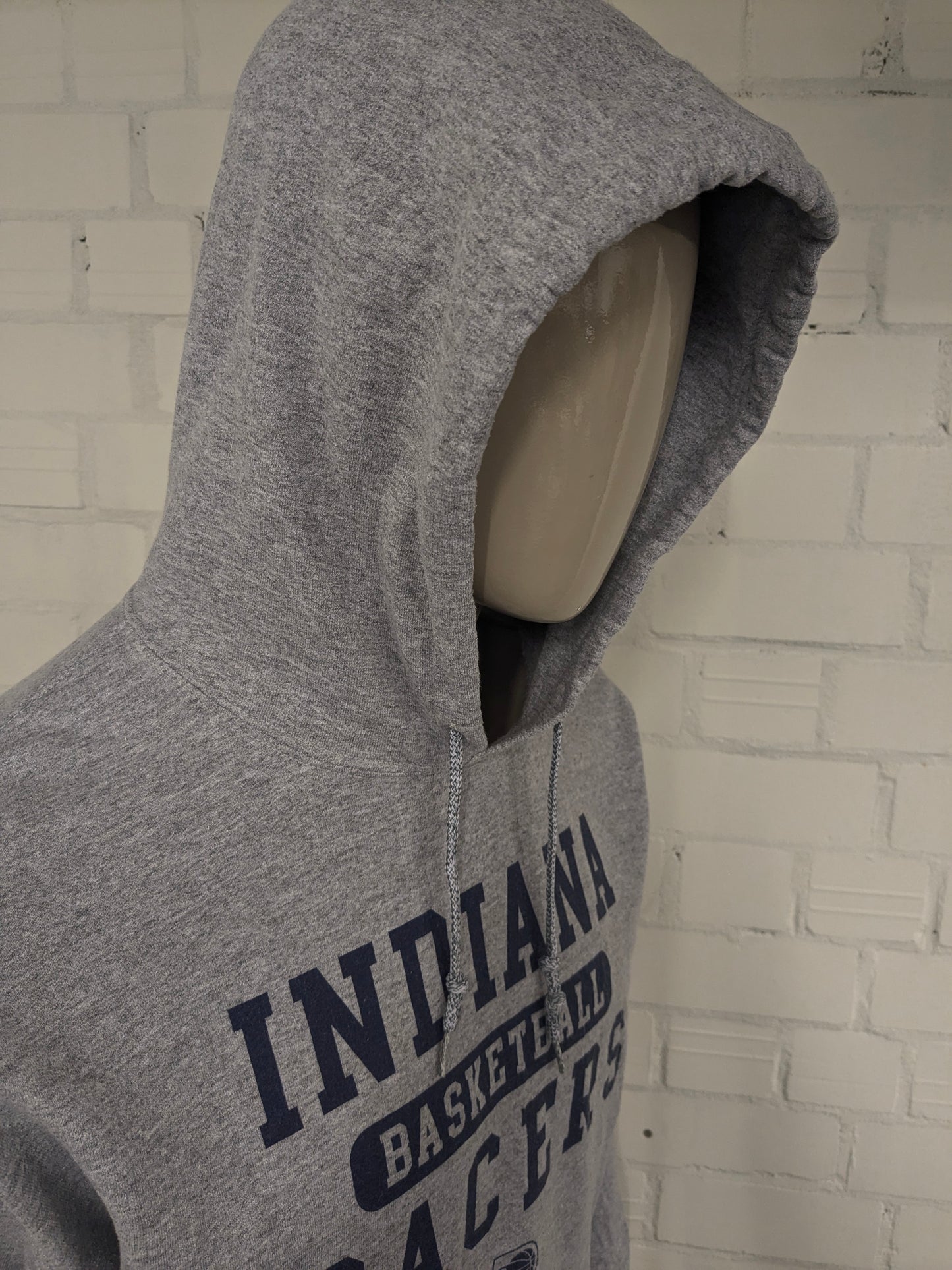Felpa con cappuccio da basket di basket dell'Indiana NBA. Grigio mescolato con stampa. Taglia L.