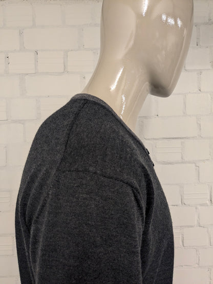 British Indigo wool sweater with V-neck and buttons. Dark gray colored. Size 2XL / XXL. 100% wool