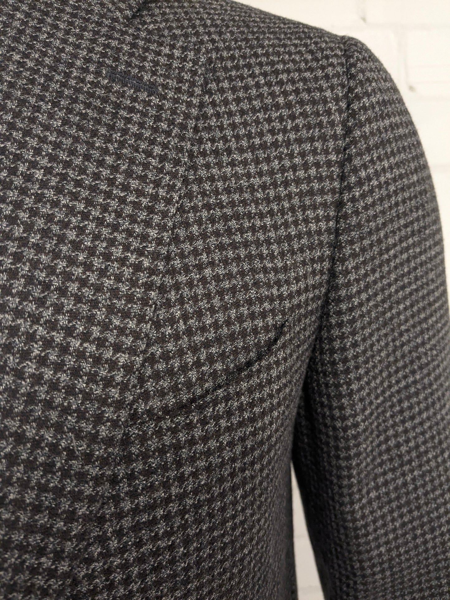 Canali vuole la giacca. Motivo grigio marrone. Dimensione 52 / L.