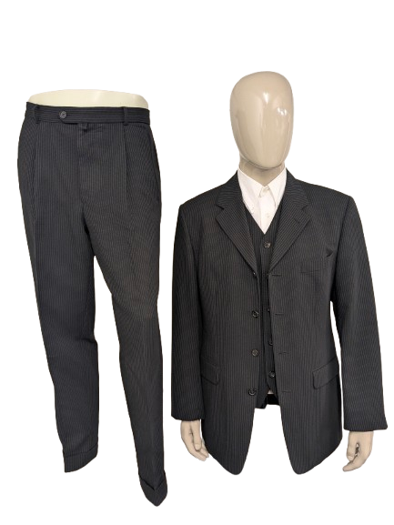 Cinque 3-piece costume. Black and white chalk stripe. Size 52 / L.