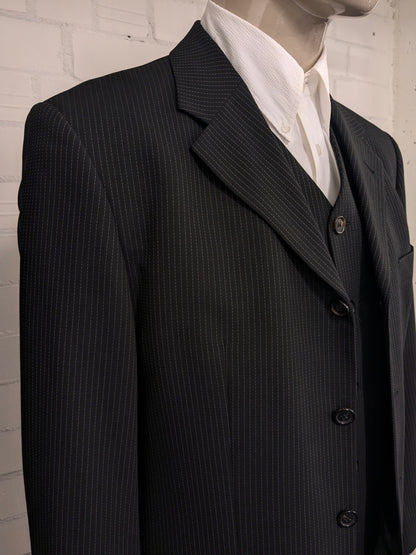 Cinque 3-piece costume. Black and white chalk stripe. Size 52 / L.