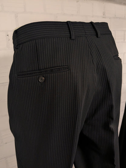 Cinque 3-piece costume. Black and white chalk stripe. Size 52 / L.