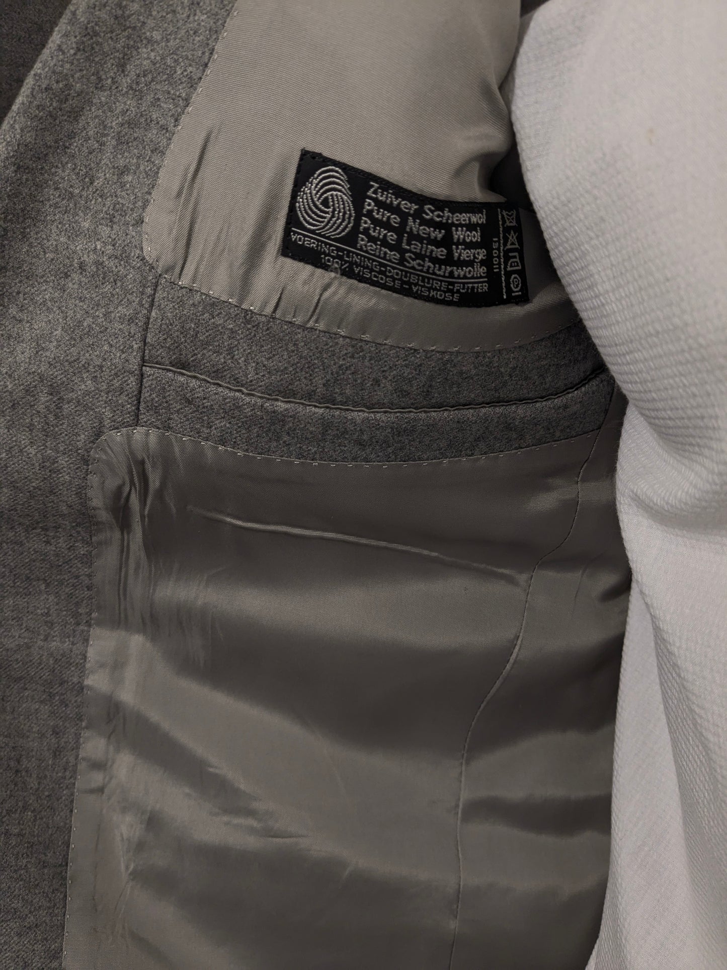 Costume di lana di Van Gils.  Taglia miscelata grigio chiaro 50 / M.