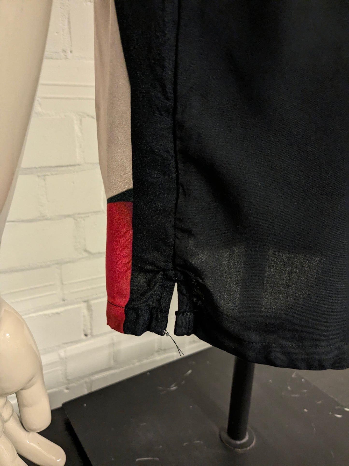 SHIRT SHIRT OUTKEL. Nero con stampa. Taglia M.