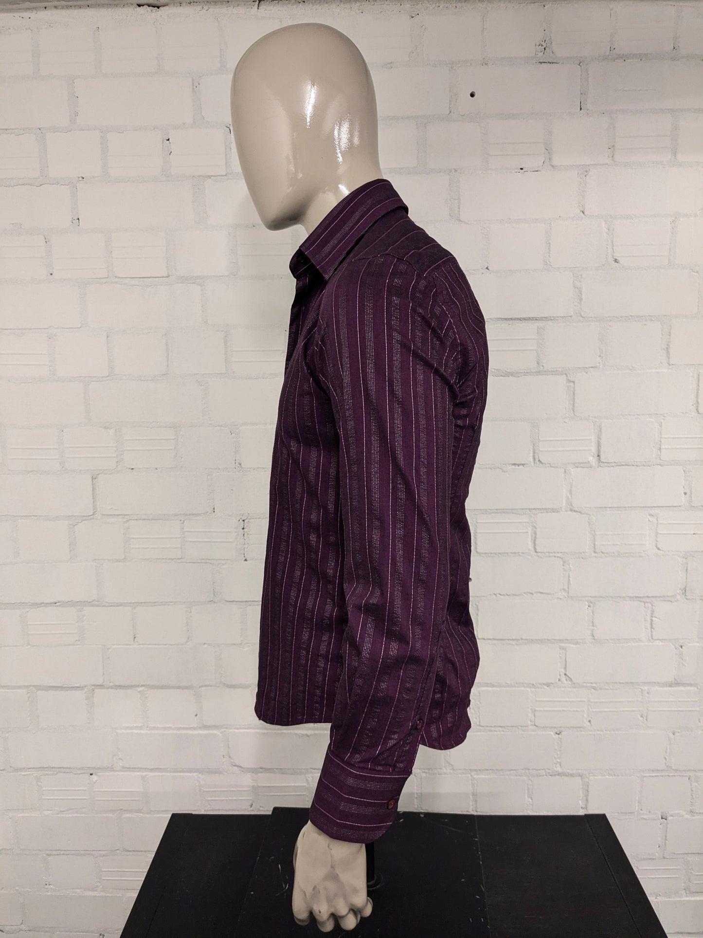 3B! Group shirt. Purple gray light shiny striped. Size M. Slim Line. stretch.