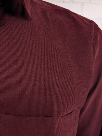 Vintage Angelo Litrico Ribhemd. Schöne Rippe. Bordeaux farbig. Größe L.