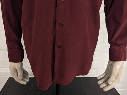 Vintage Angelo Litrico Ribhemd. Schöne Rippe. Bordeaux farbig. Größe L.