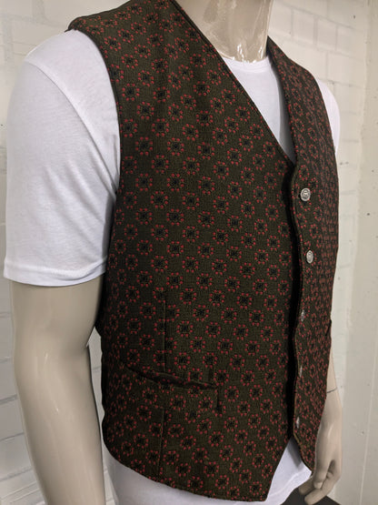 Gilet vintage. Motif noir rouge vert. Taille xl.