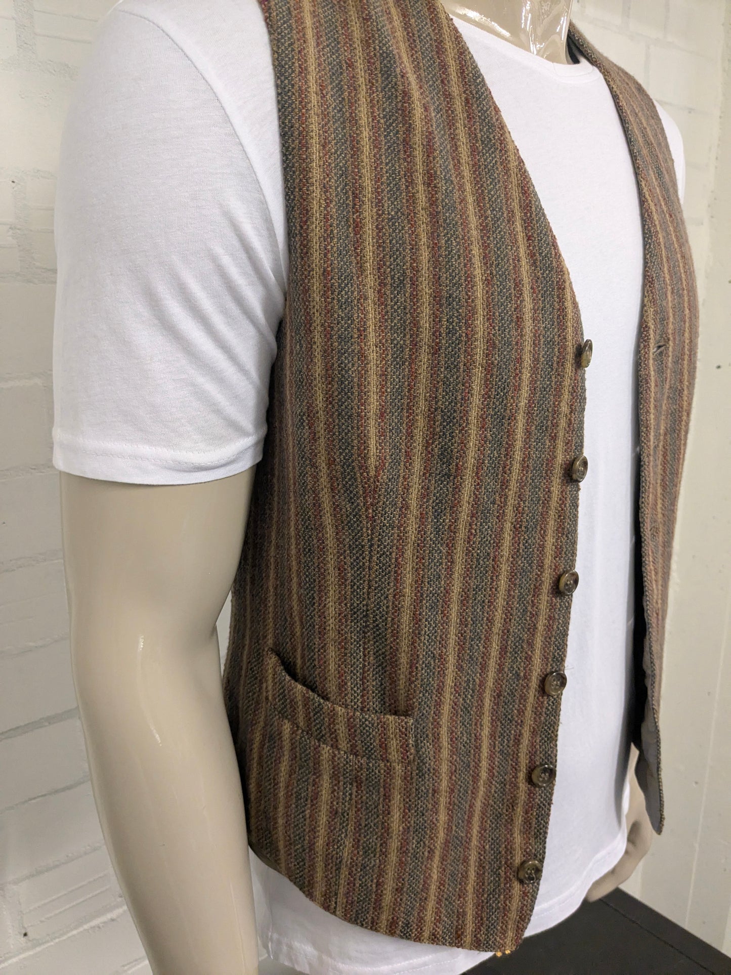 Gilet vintage C&A. Strisce blu rossa marrone. Taglia M.