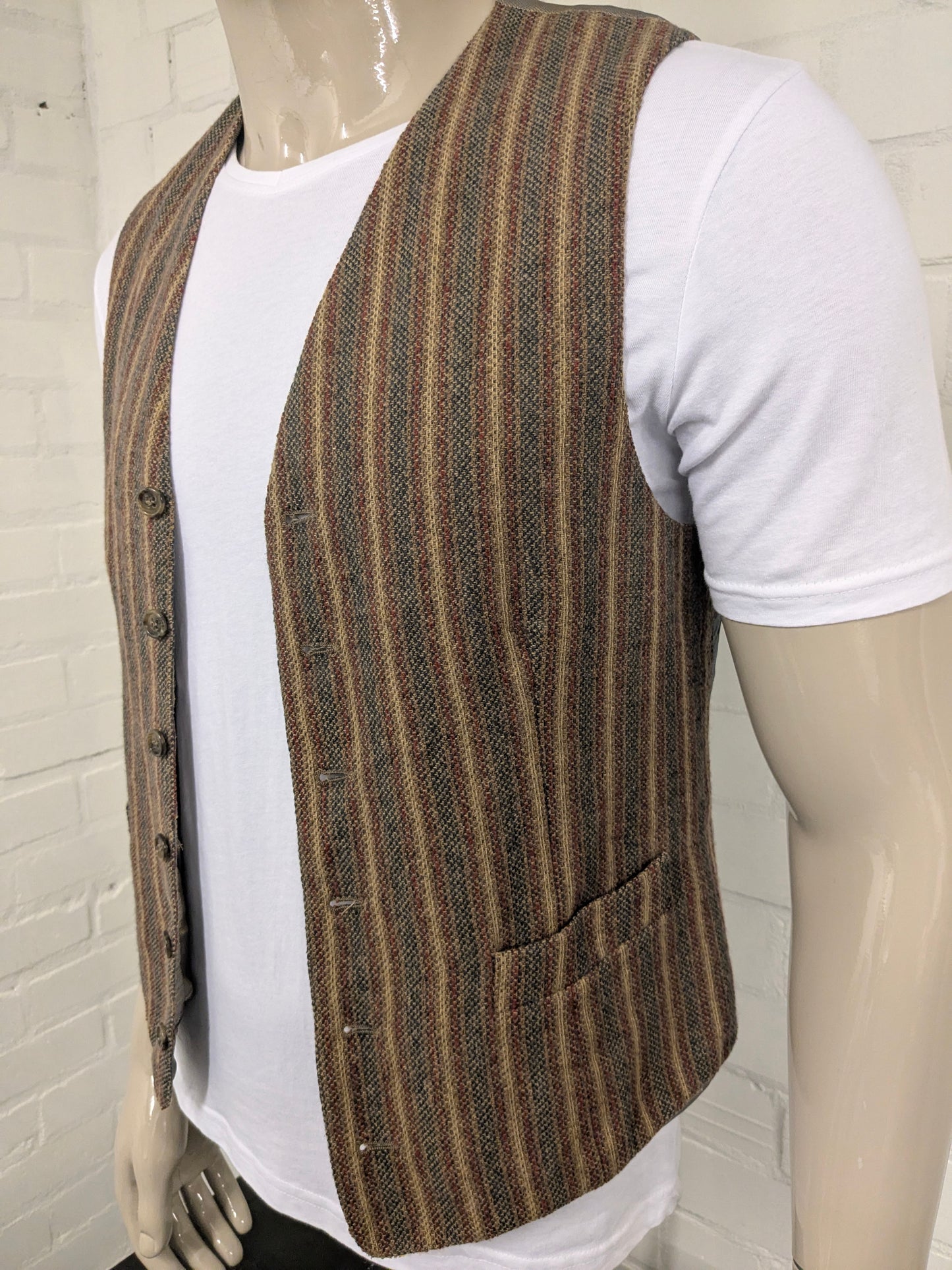 Gilet vintage C&A. Strisce blu rossa marrone. Taglia M.