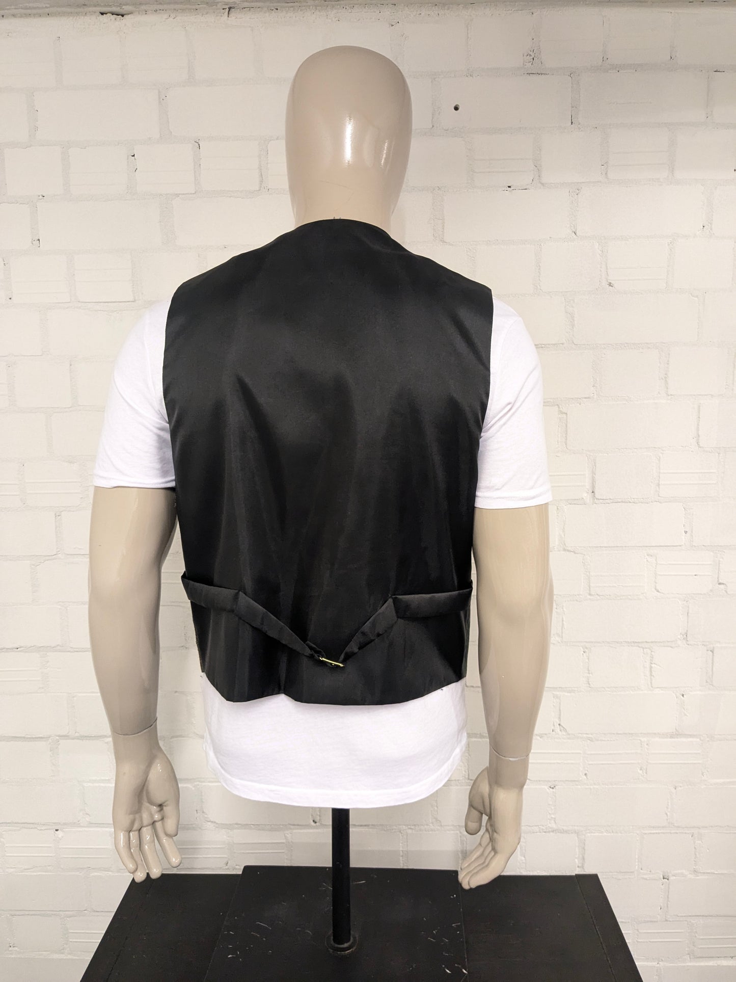 Burton Menswear waistcoat. Green red gold -colored striped motif. Size L.