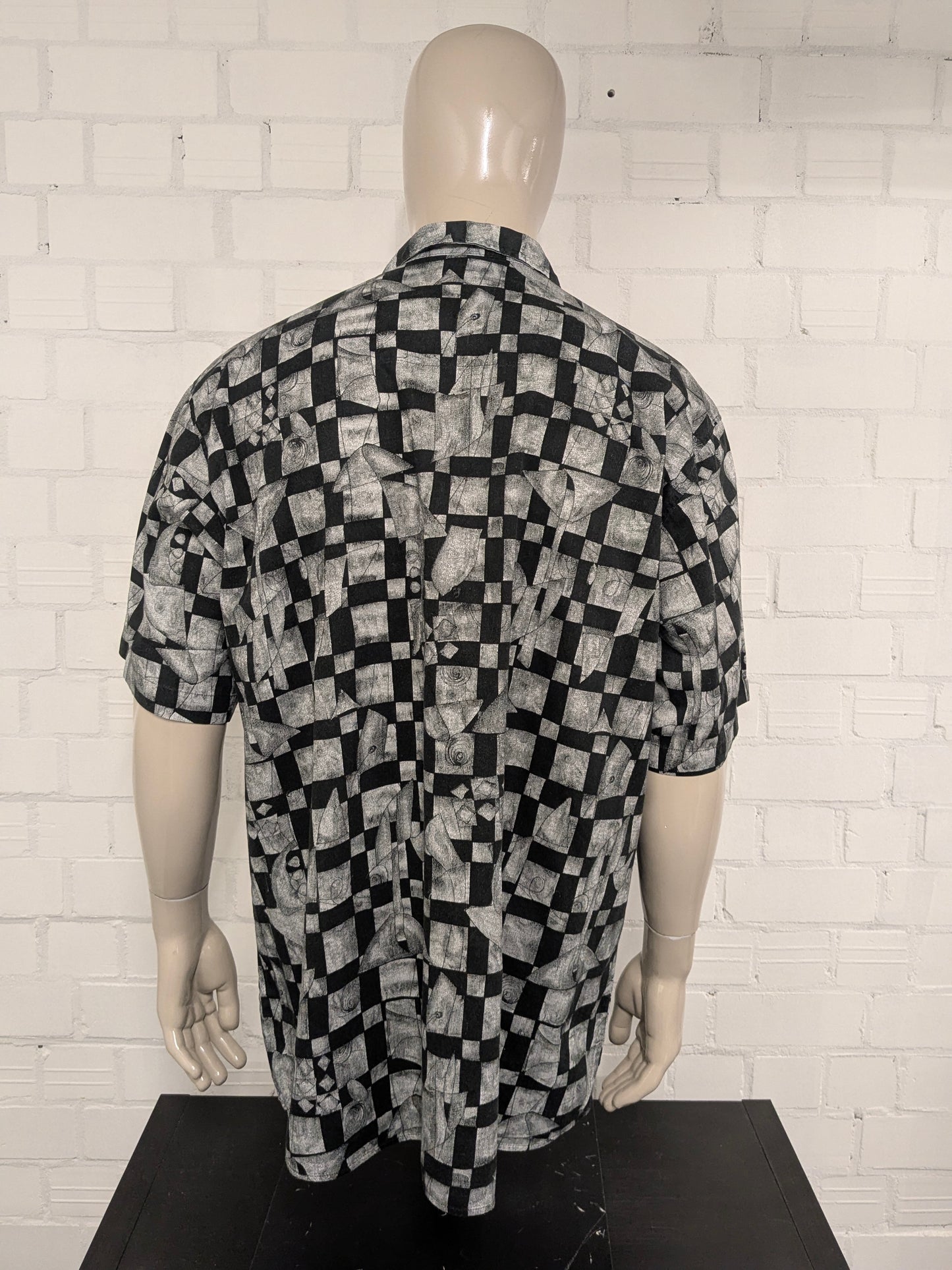 Vintage Kingsroad overhemd polo met rits. Zwart Witte print. Maat 3XL / XXXL.