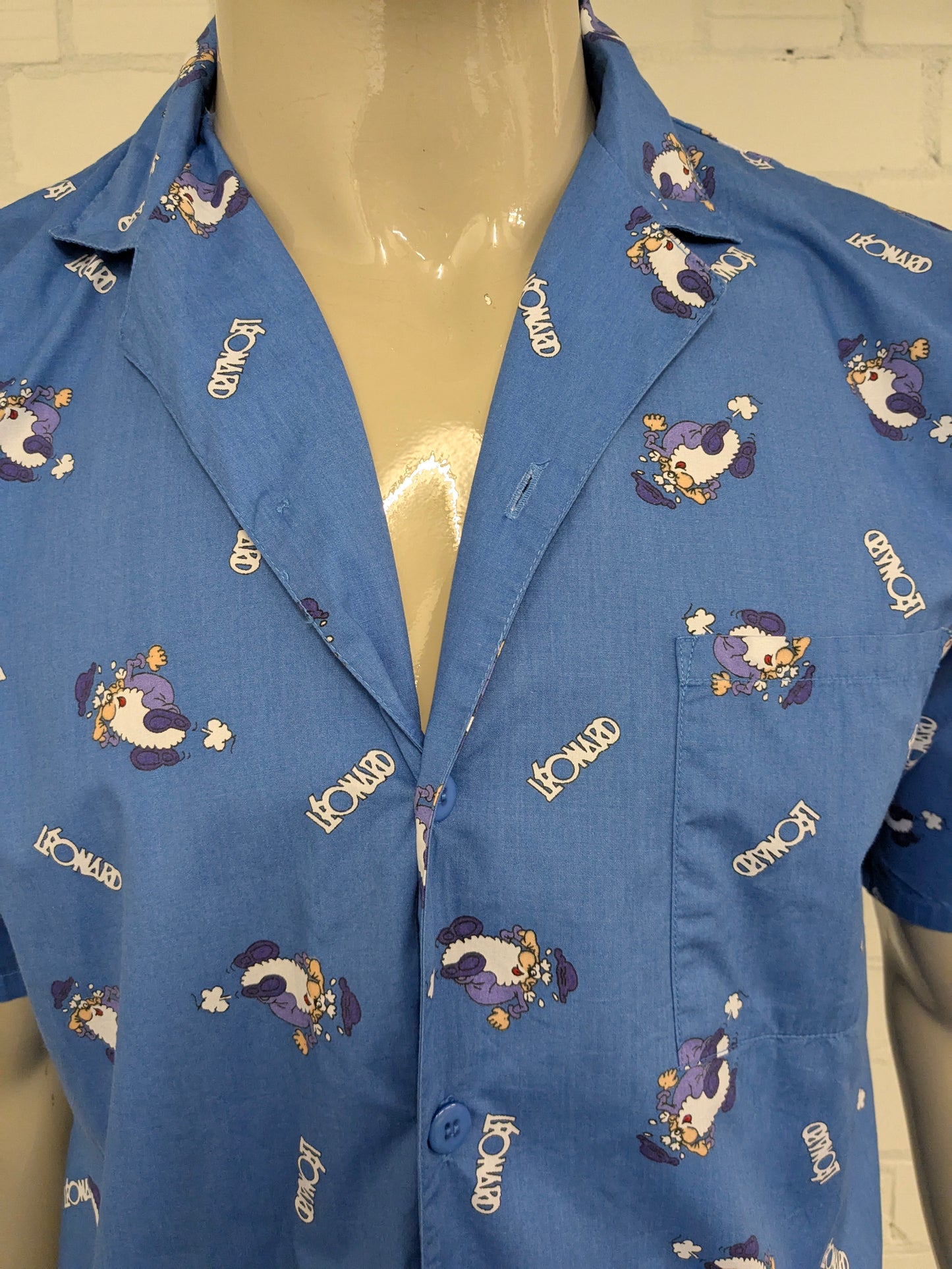 Manche courte de la chemise leonard vintage. Imprimé Blue Purple Leonard. Taille L.