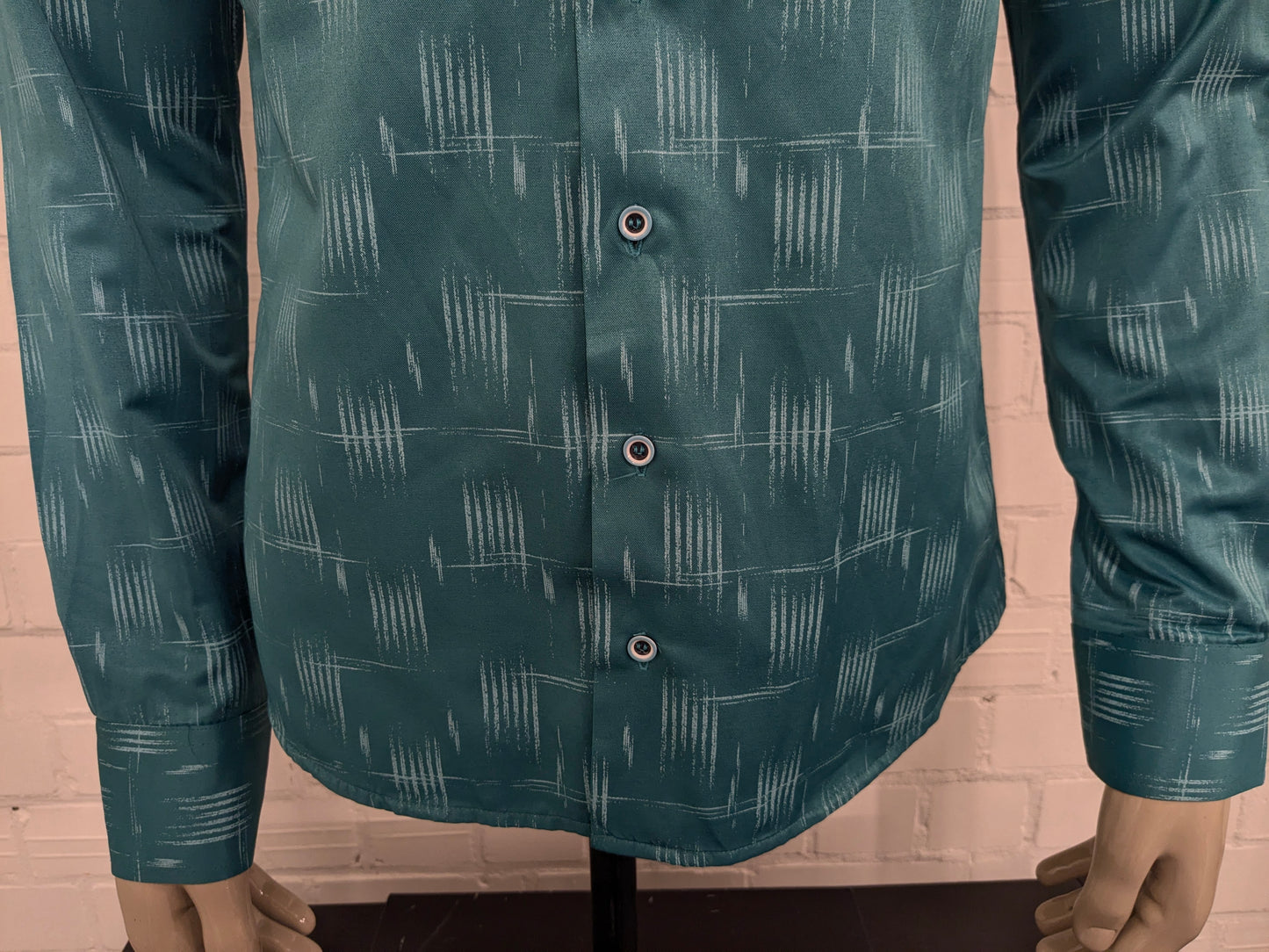 Armani Collezioni shirt. Mint green print. Size M.