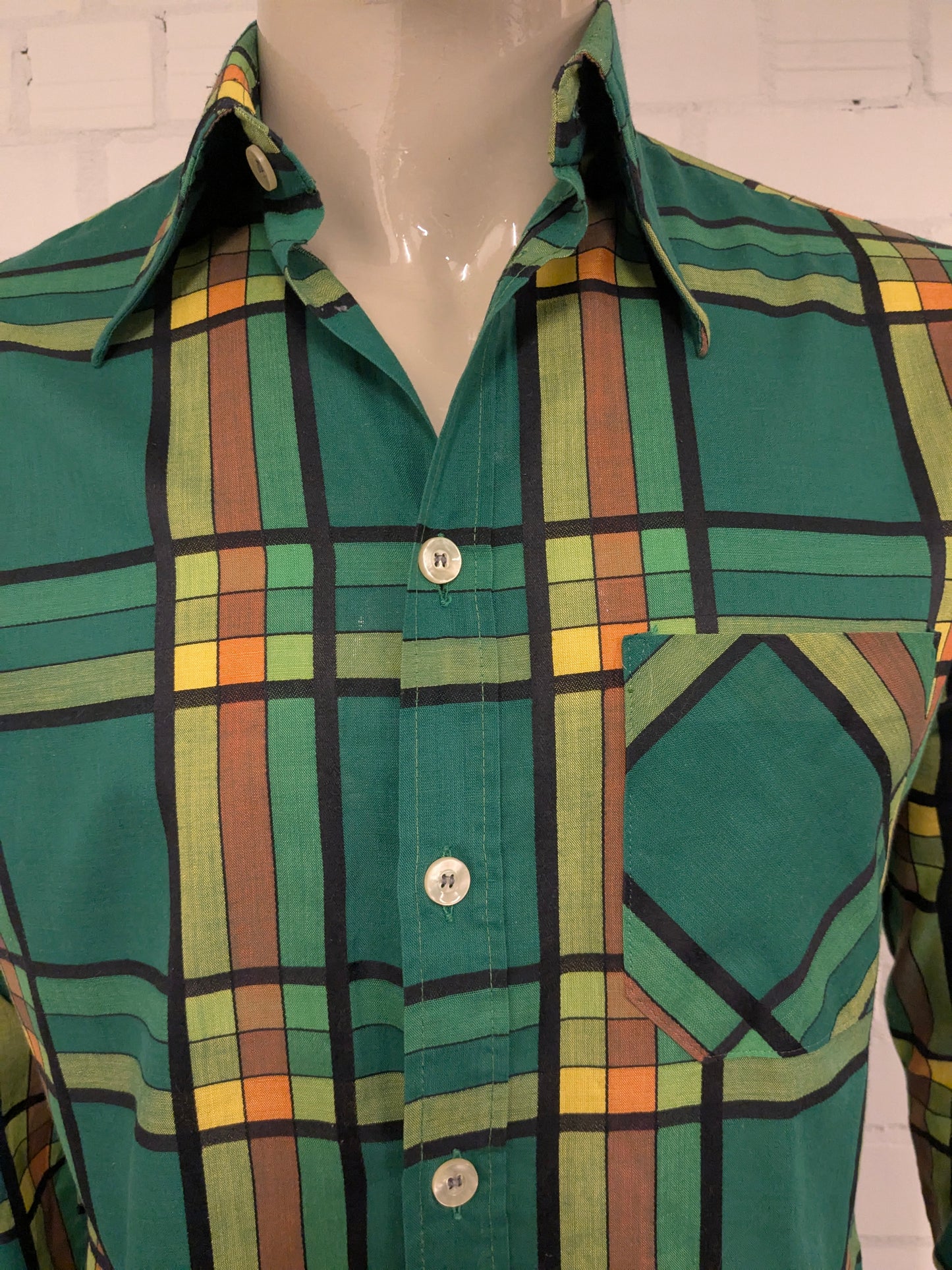 Vintage 70's Modell Paris shirt with point collar. Green yellow orange black checked. Size L.