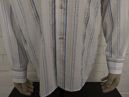Vintage ABBA Classic Wrinkle shirt with point collar. Blue white yellow striped. Size L.