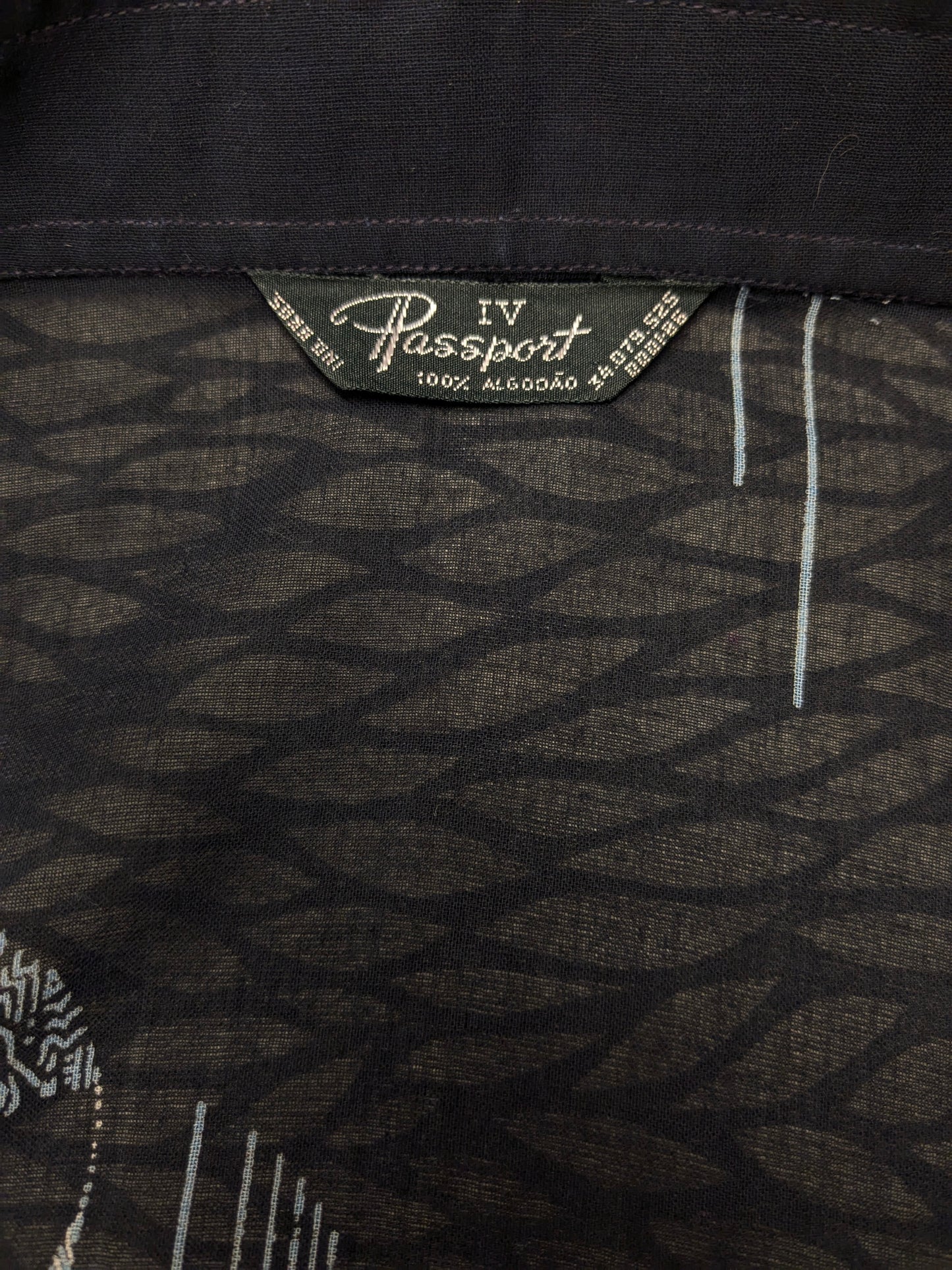 Vintage IV Passport licht doorschijnend overhemd. Zwart Blauw Beige print. Maat M.