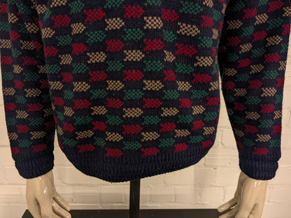 Suéter vintage perizzi con cuello en V. Color rojo verde color beige de color. Tamaño L.