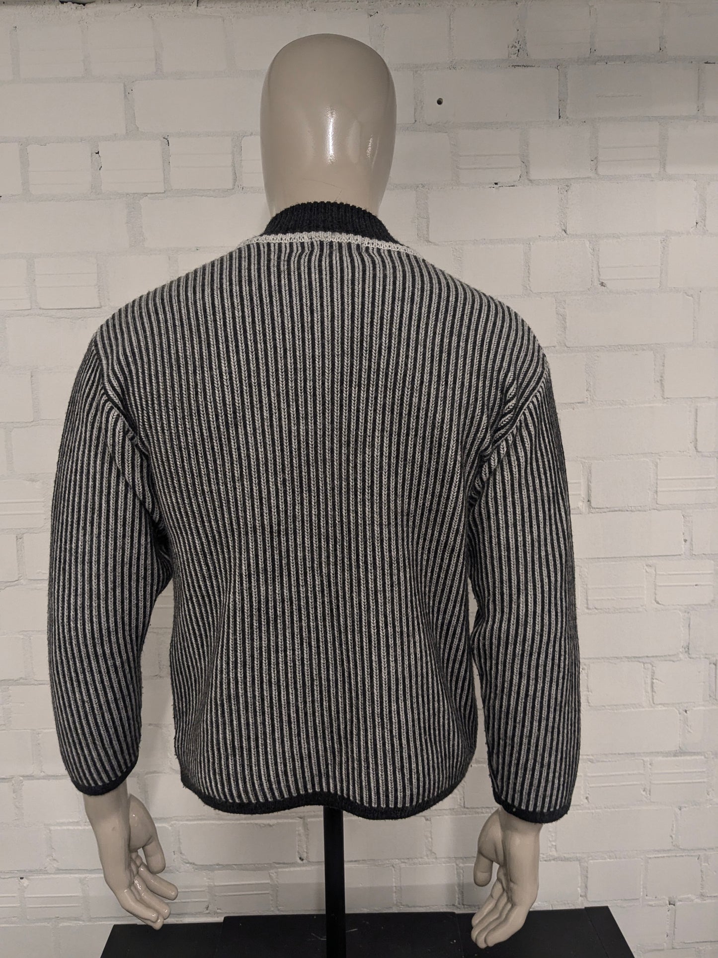 Pull en laine d'araignée vintage avec fermeture éclair. Gris blanc rayé. Taille M. 50% de laine.