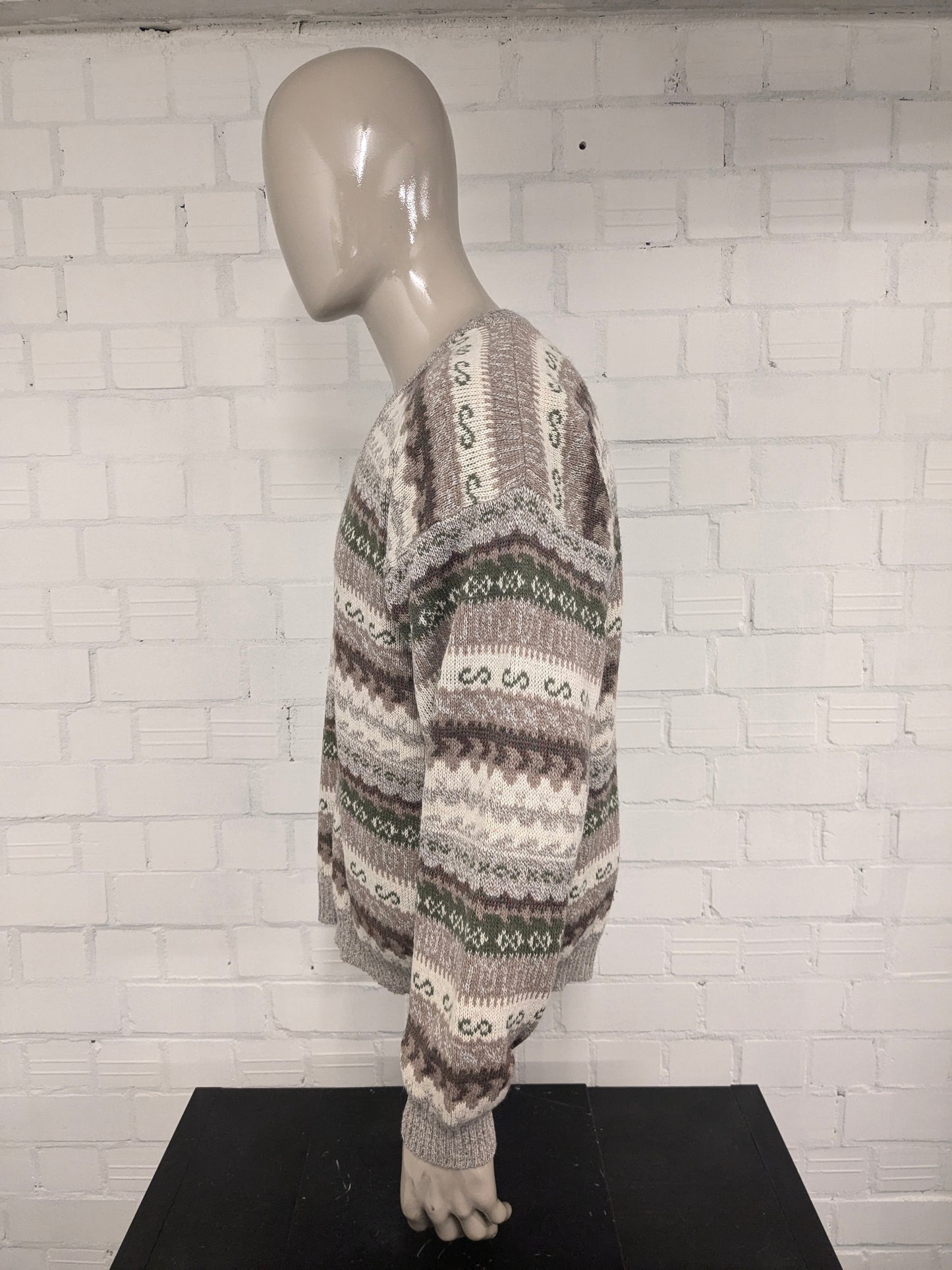 Vintage Le Laureat Wollen trui met V-Hals. Beige Groen Bruin gekleurd. Maat L. 50% Wol.