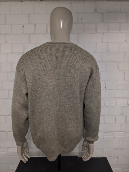 Vintage Berto Martino Wollpullover mit V-Ausschnitt. Grüner beige lilac gefärbt. Größe 2xl / xxl. 22% Wolle.