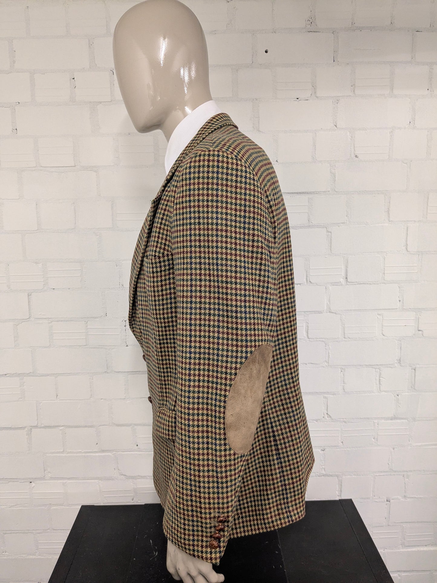 Vintage gant "The Blazer" woolen jacket with elbow strokes. Green red blue blocked. Size 54.