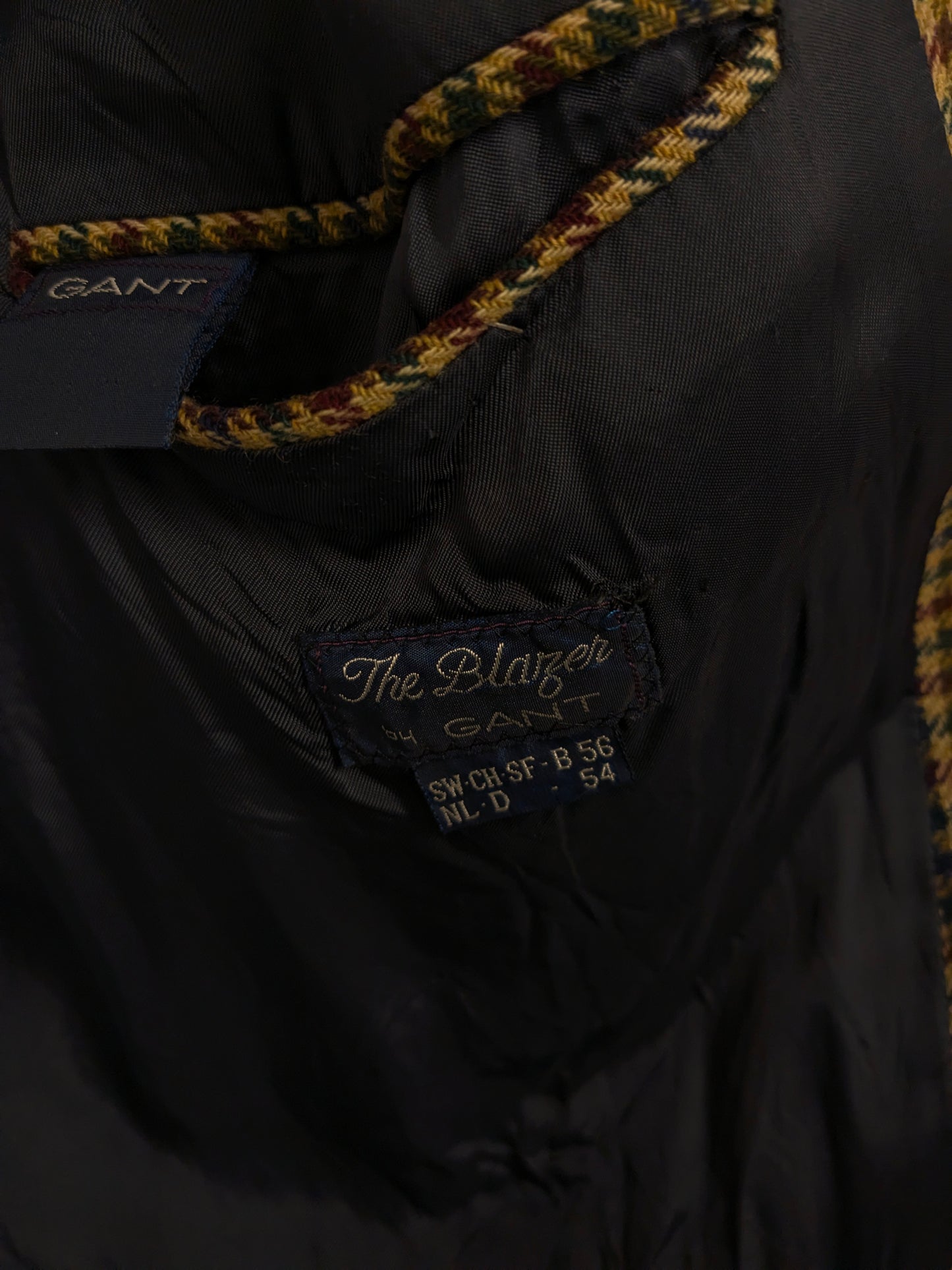 Vintage gant "The Blazer" woolen jacket with elbow strokes. Green red blue blocked. Size 54.