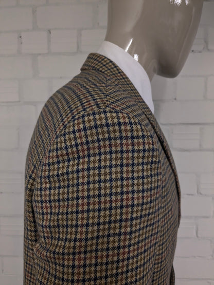 Vintage Marco Fellini woolen jacket. Green blue red motif. Size 54.