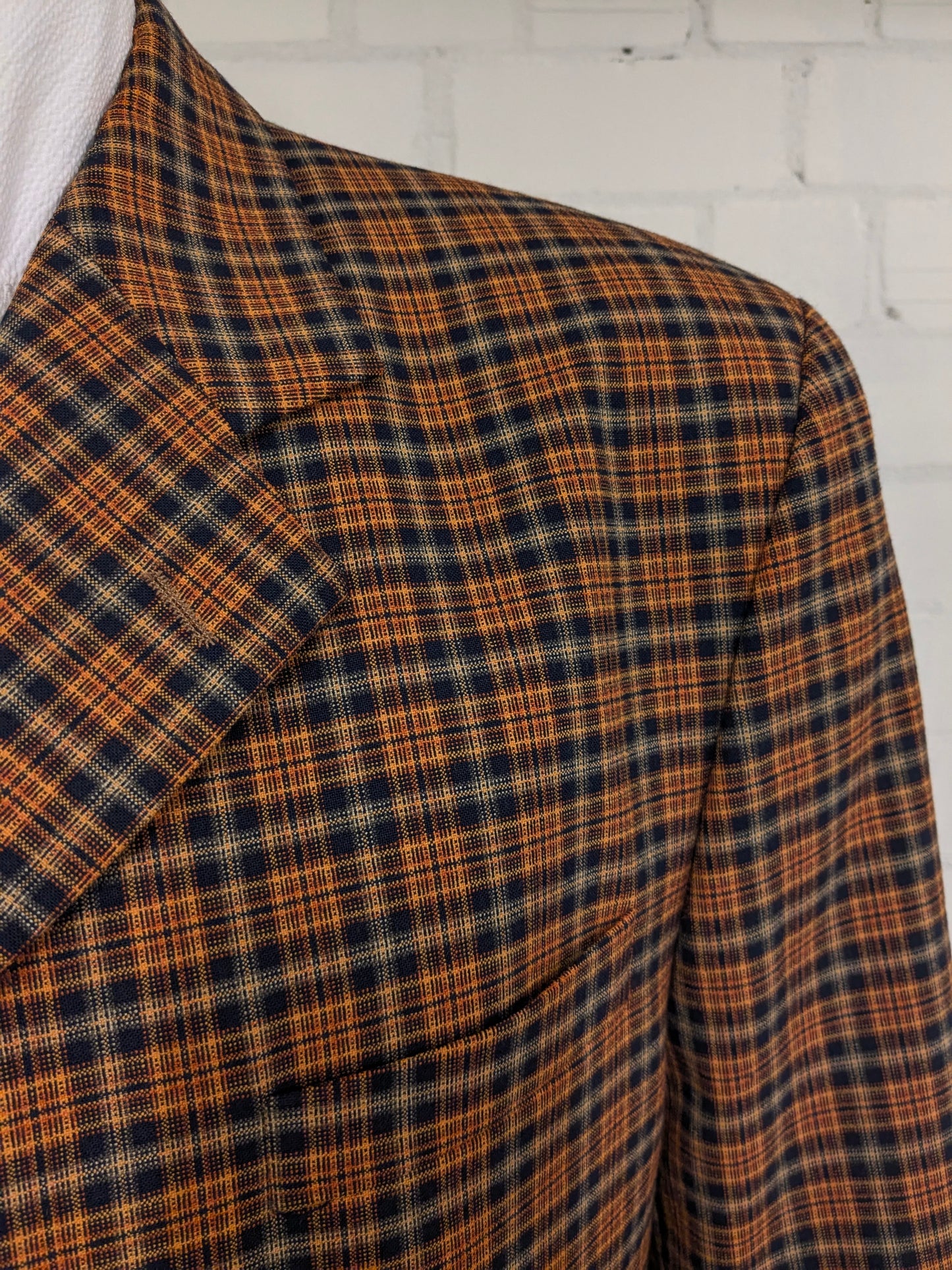 Veste en laine vintage Mister Factice. Orange jaune noir vérifié. Taille 56 / XL.
