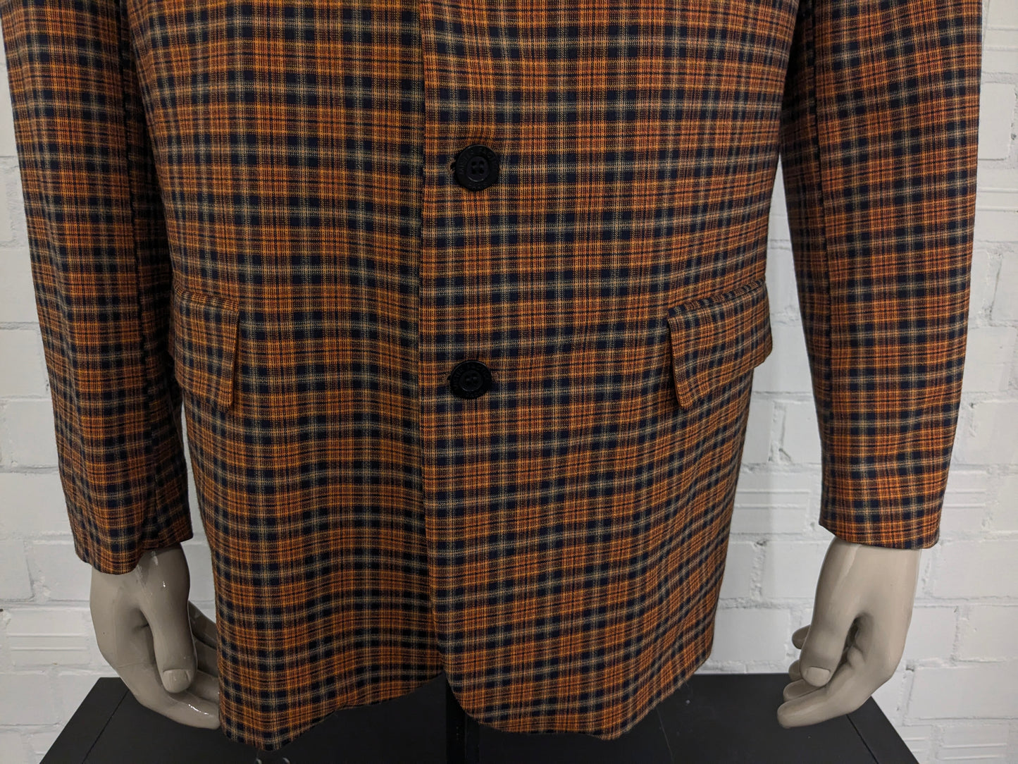Veste en laine vintage Mister Factice. Orange jaune noir vérifié. Taille 56 / XL.