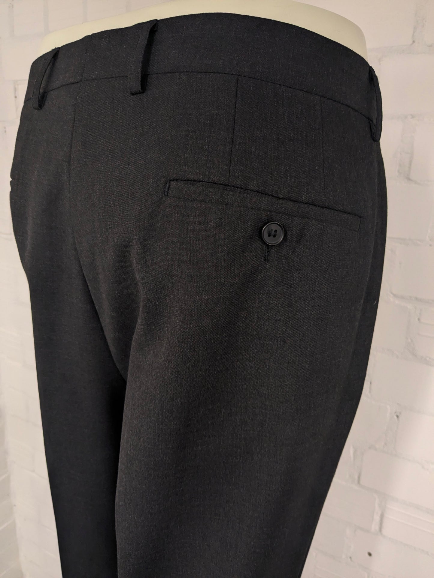 Pantalon en laine licona. Gris foncé mélangé. Taille 56 / XL.