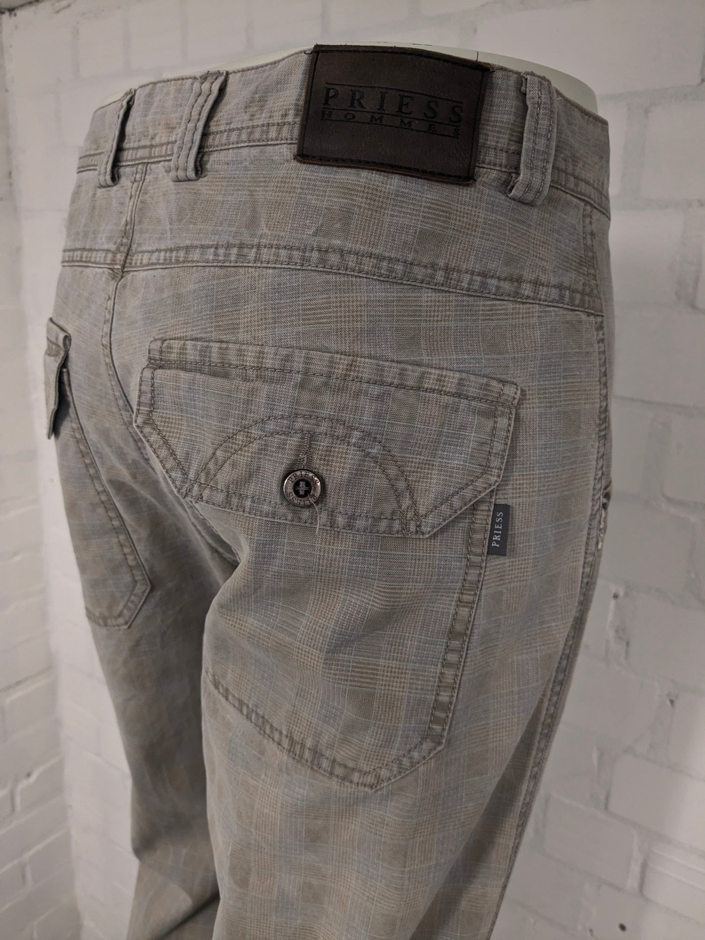 Priess Hommes pants / trousers. Beige blue checked. Size 50 / M.