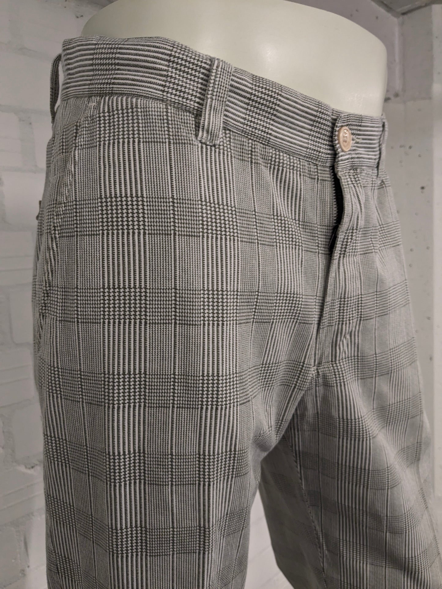 H2O Equip pants / trousers. Beige gray checked. Size W33 - L34.