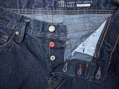 Edc Denim Jeans. Dark blue colored. Size W30 - L32. Straight. Fit.