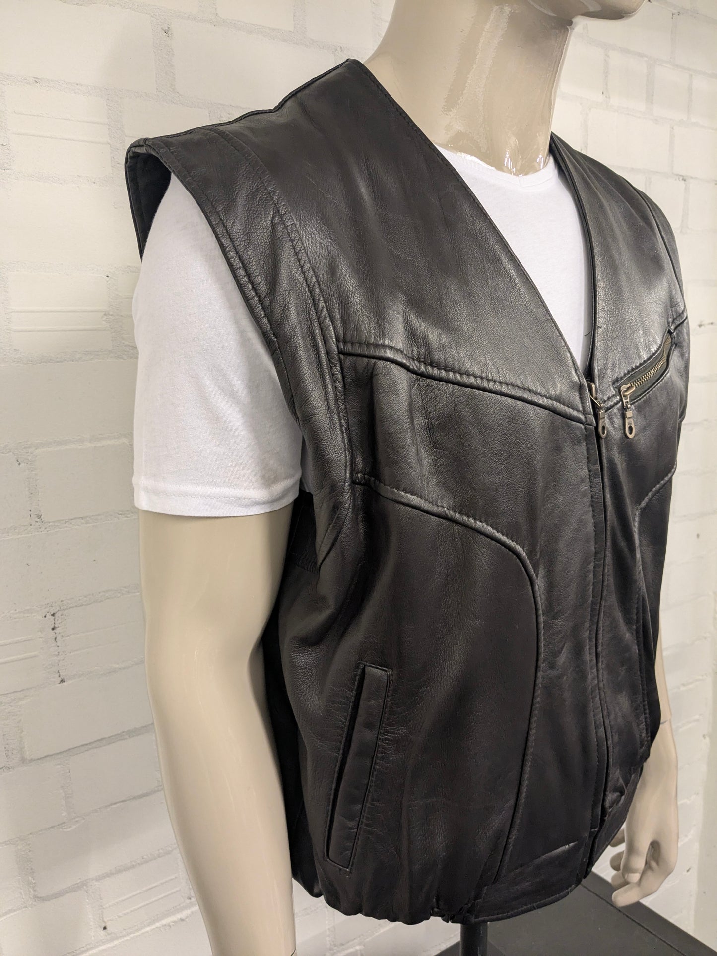 Chaussure de corps en cuir à double face vintage avec 1 poche intérieure. Couleur brun foncé. Taille xl.