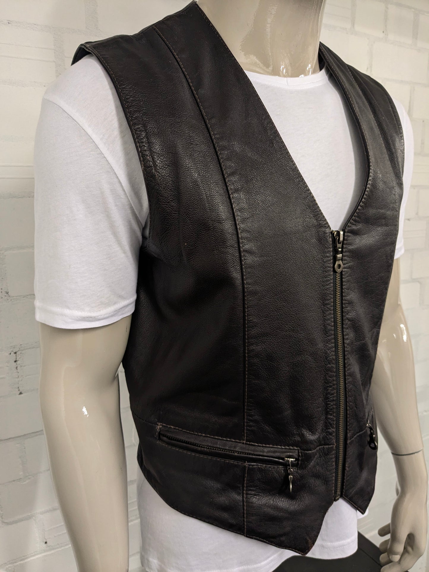 Chaleco vintage de cuero Berto Lucci con cremallera con cremallera. Color marrón oscuro. Tamaño L.