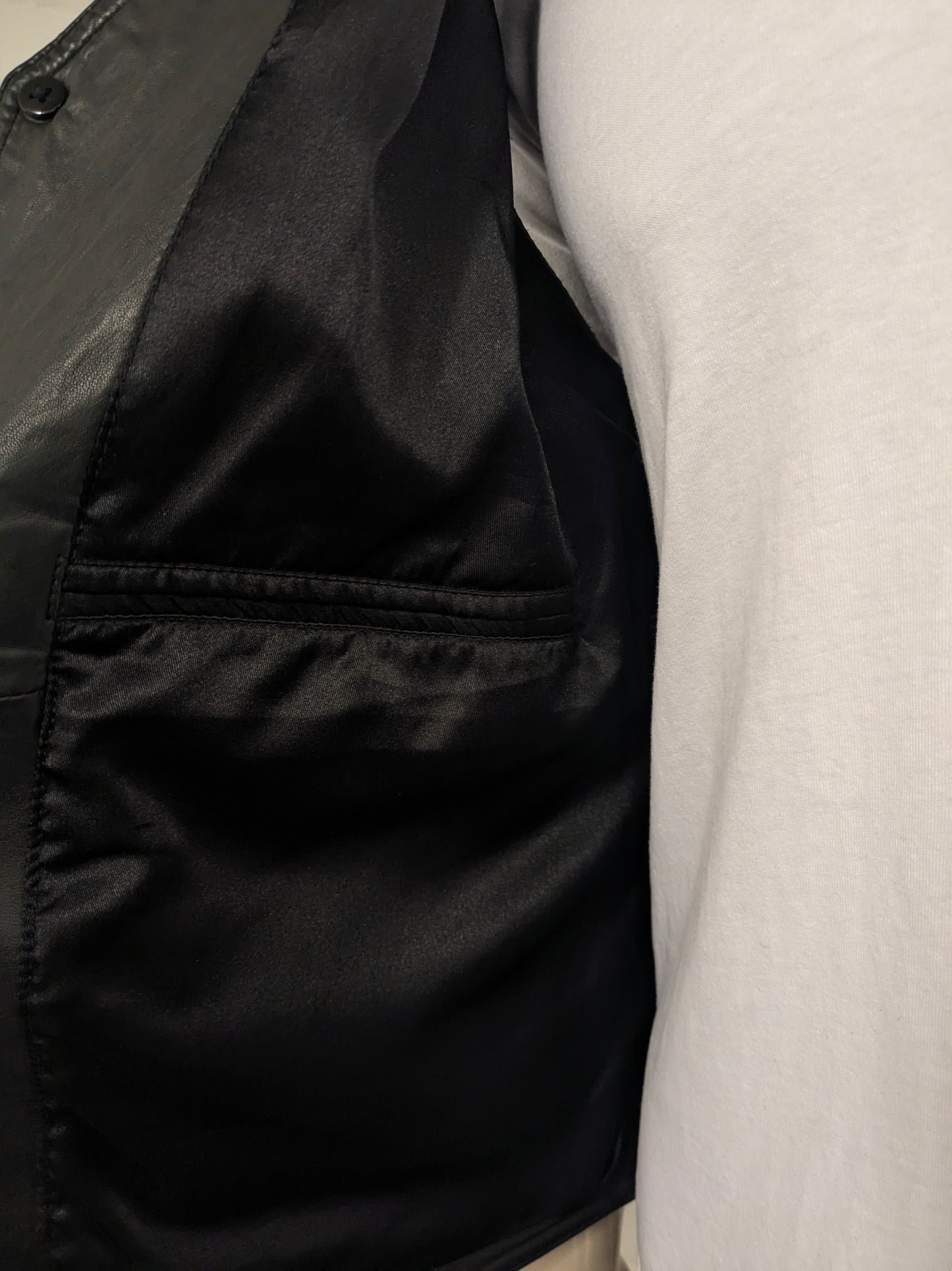 Chaleco de cuero de doble llagación vintage. Color negro. Tamaño xl.