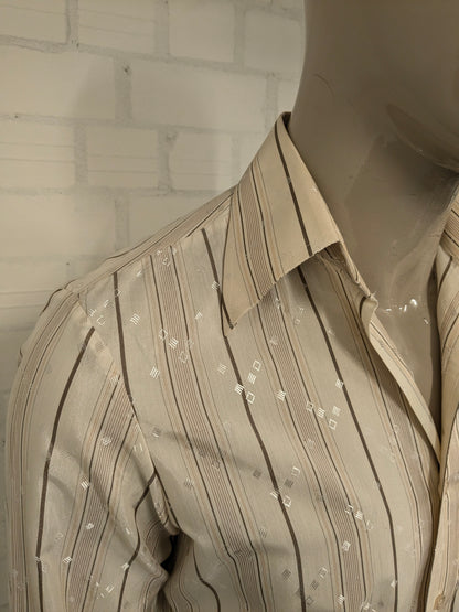 Vintage 70er -Gloweave -Hemd mit Punktkragen. Beige Brown gestreift. Größe M.