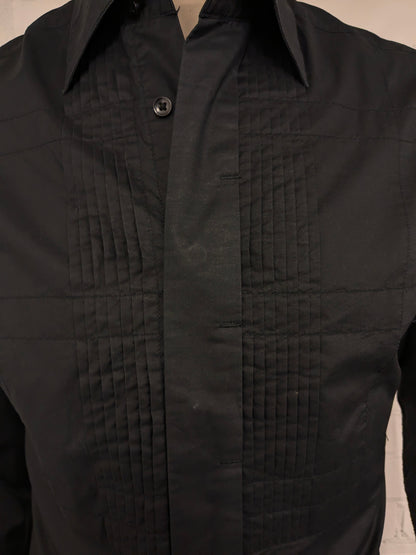 G-Star Raw shirt with a pleated front. Black colored. Size L.