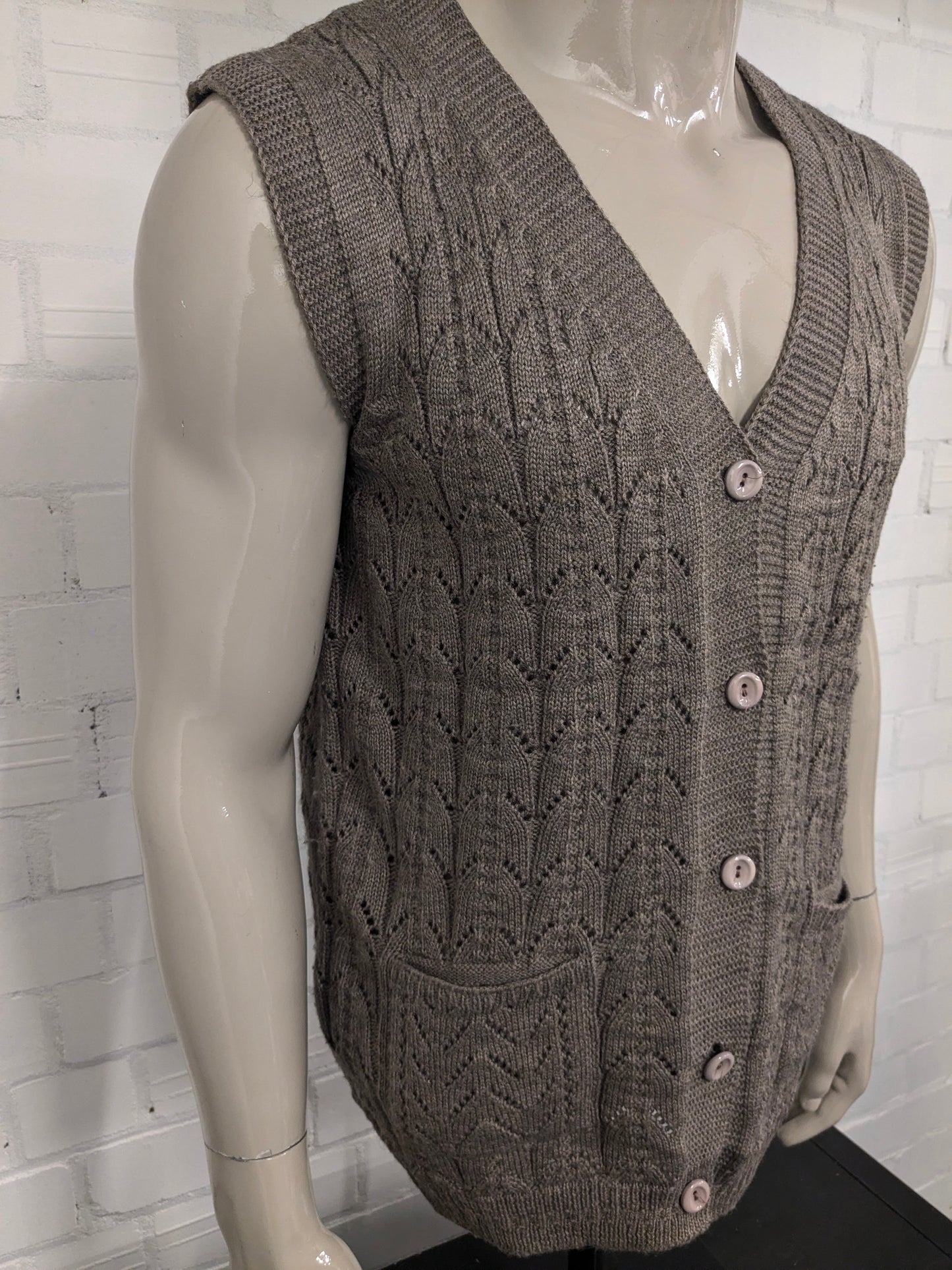 Vintage gehaakt gilet / spencer / vest. Bruin gemêleerd. Maat L.