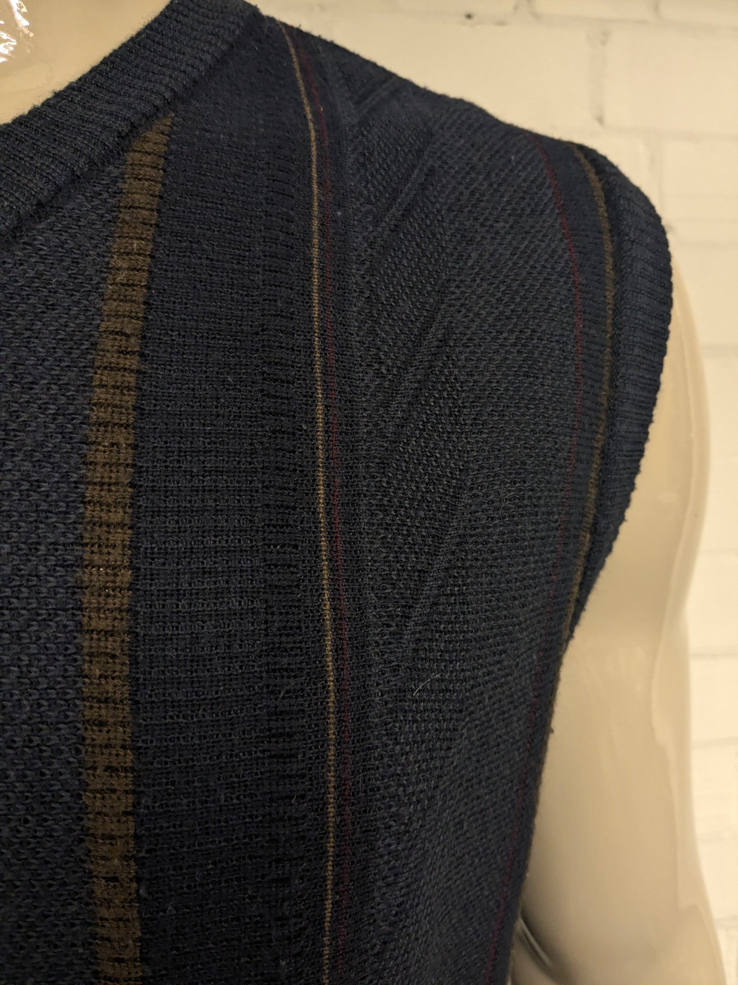 Vintage Nino Guardi spencer. Donker Blauw Rood Bruin gekleurd. Maat XL.